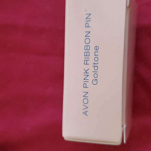 Avon 2000 Pink Ribbon Pin - Picture 4 of 5